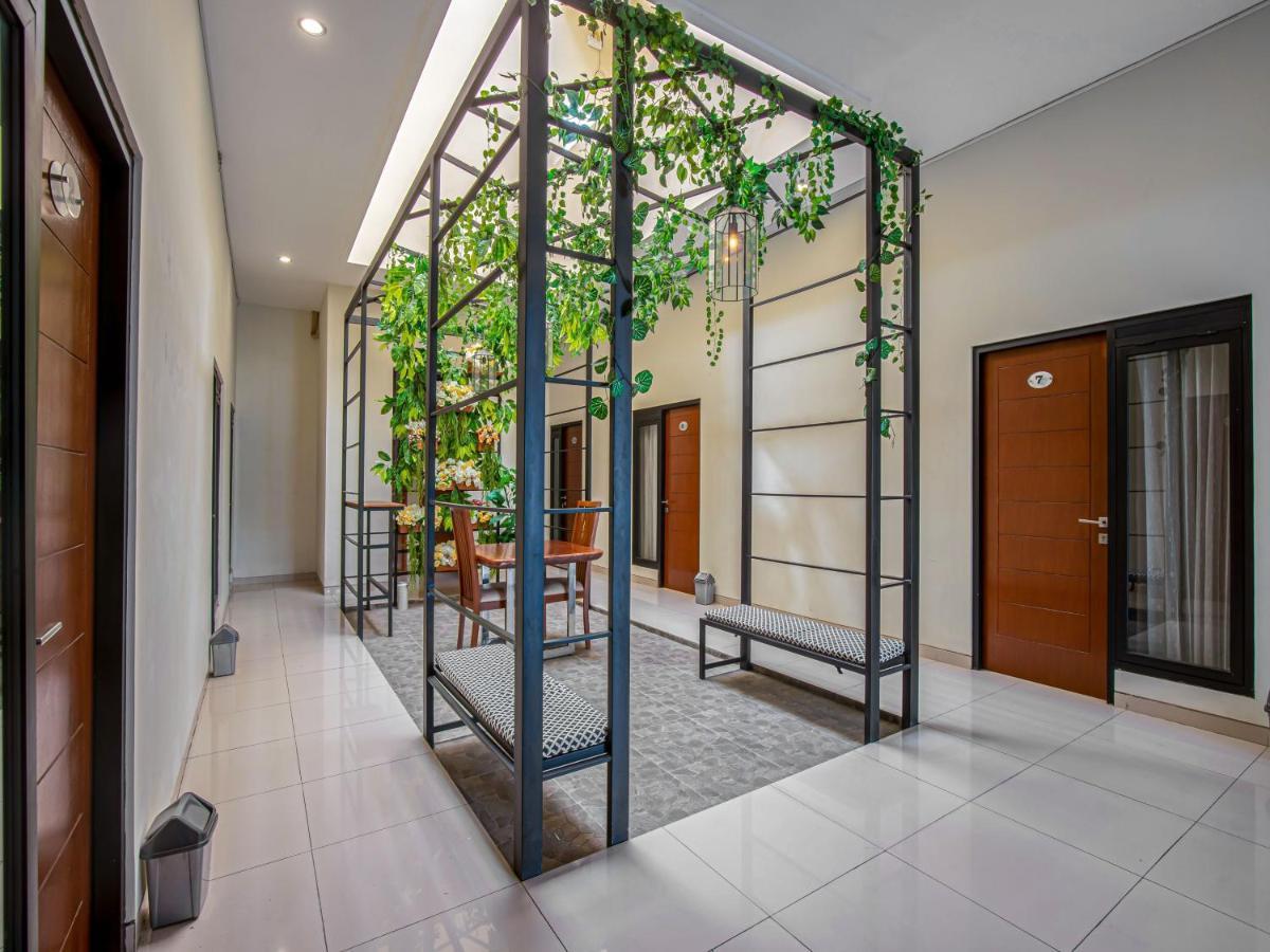 Hotel Casa Ts 16 Malang Exterior foto