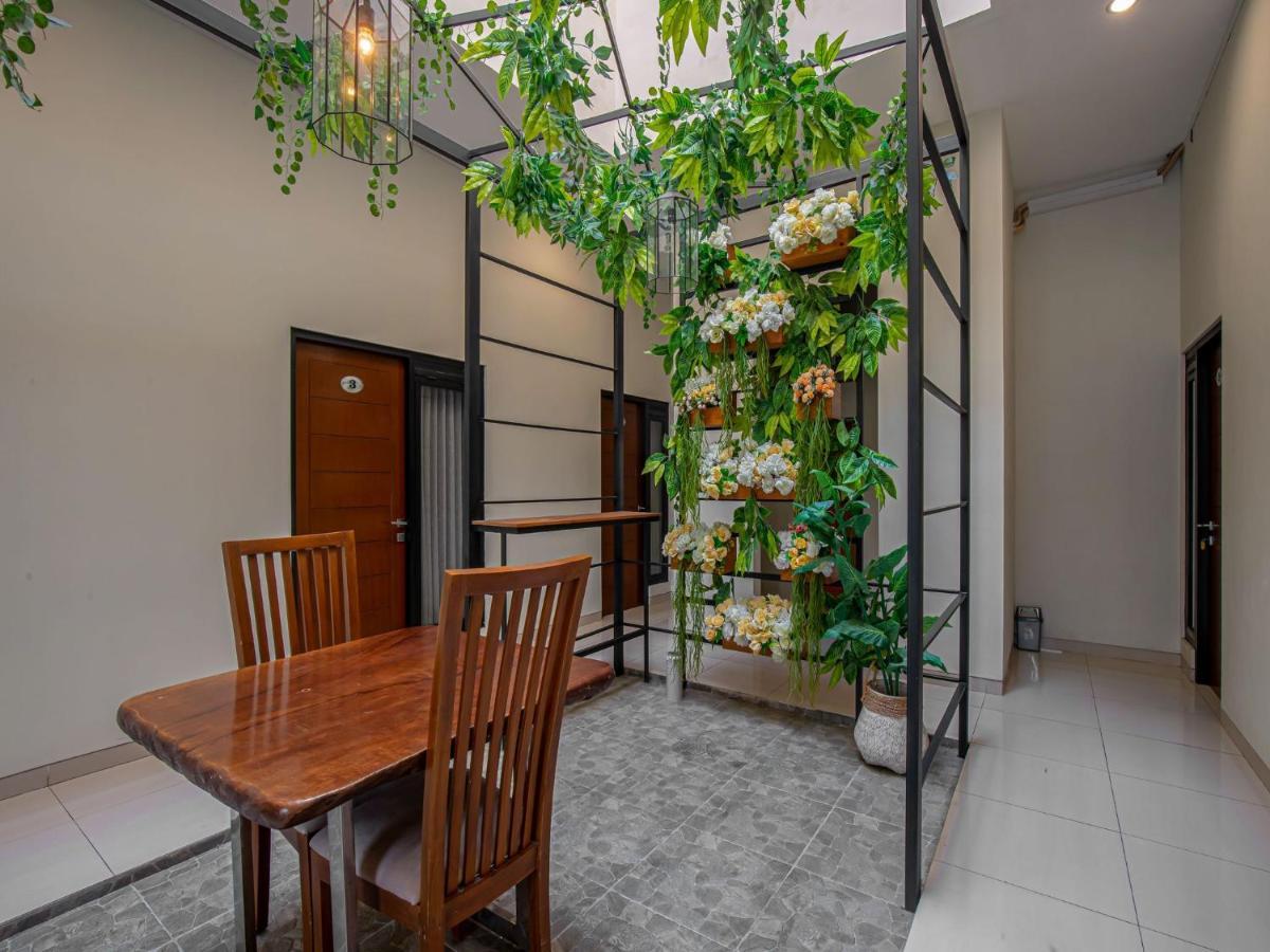 Hotel Casa Ts 16 Malang Exterior foto