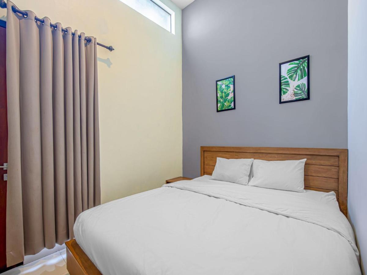 Hotel Casa Ts 16 Malang Exterior foto